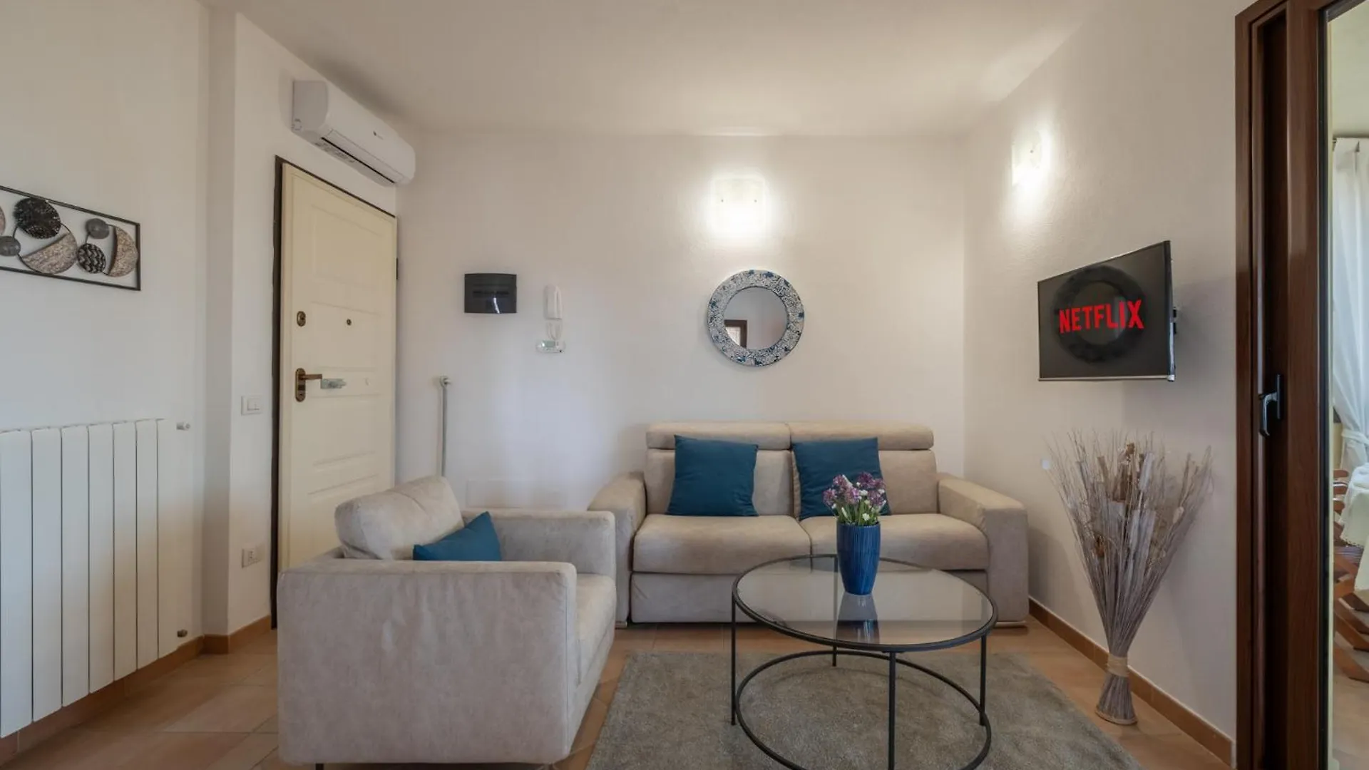 Elegante Appartamento Vista Mare Olbia 0*,  Italia