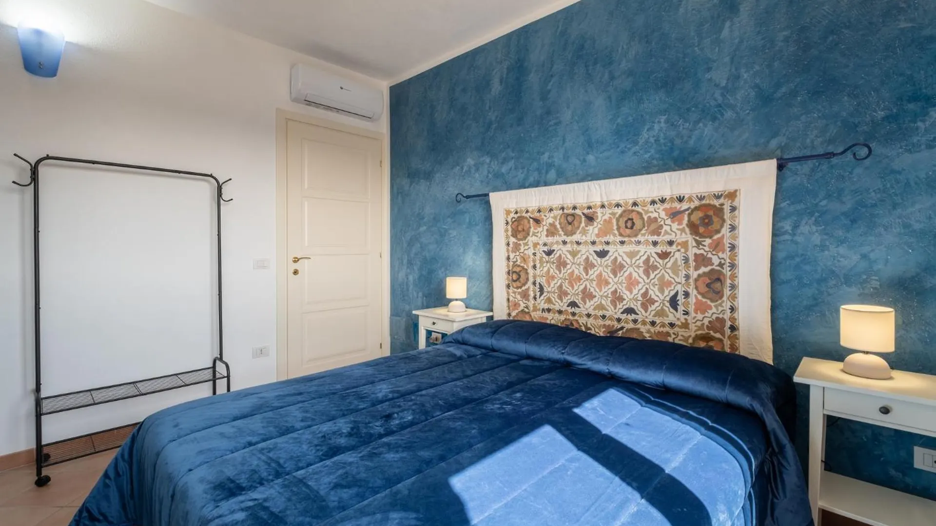 Elegante Appartamento Vista Mare Olbia